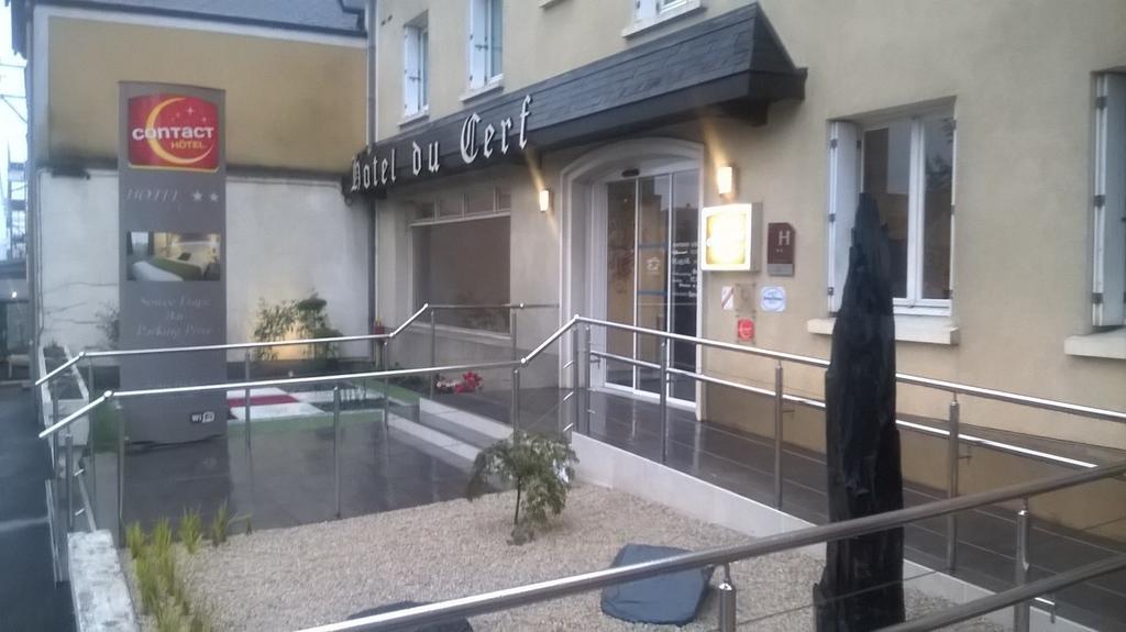 Contact Hotel Du Cerf Шато-Гонтье Экстерьер фото