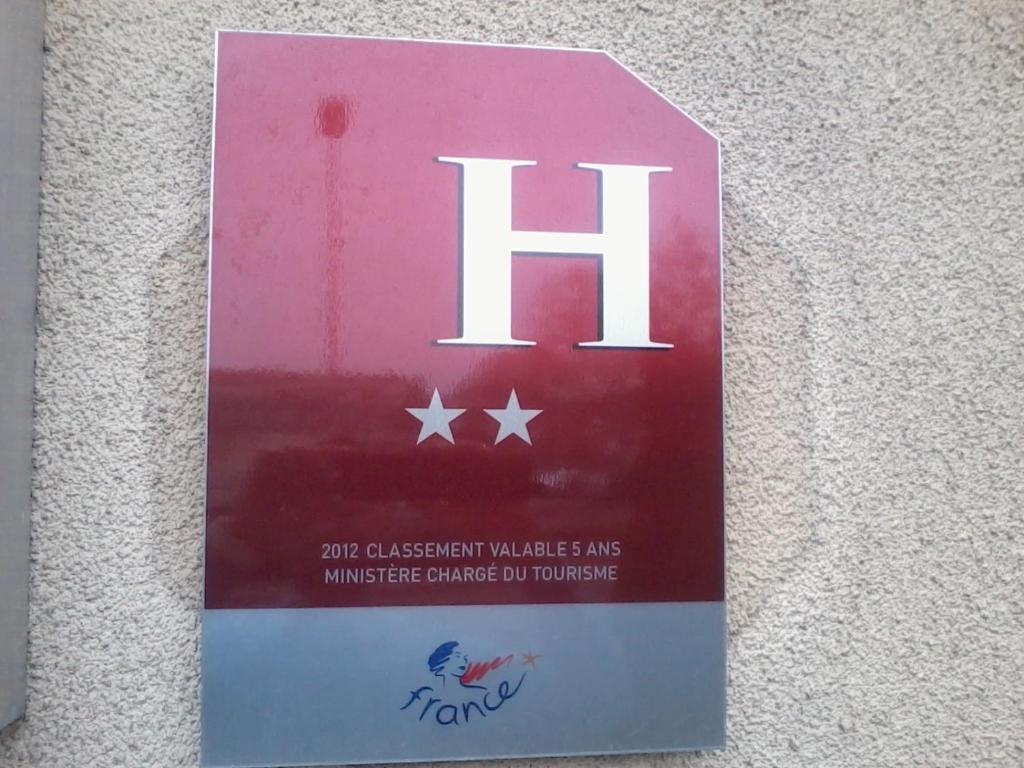 Contact Hotel Du Cerf Шато-Гонтье Экстерьер фото